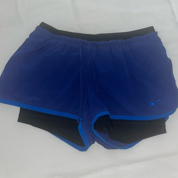 Nike Women's Dri-Fit Full Flex 2-In-1 Training Shorts - Picture 5 of 6